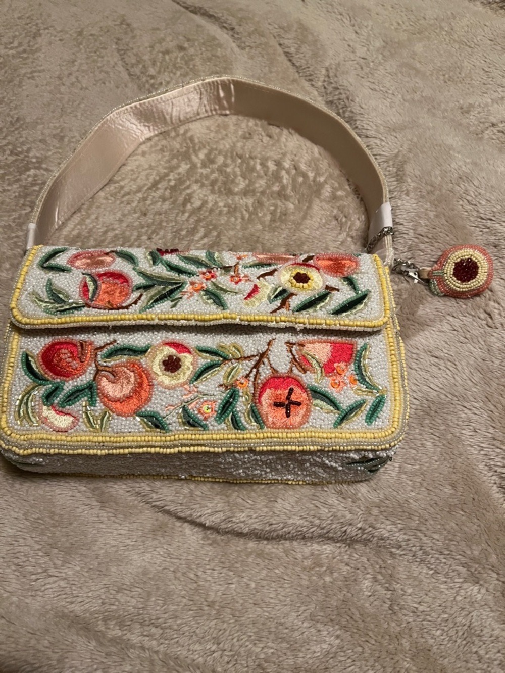 ✅VIRAL beaded bag PEACH 🍑